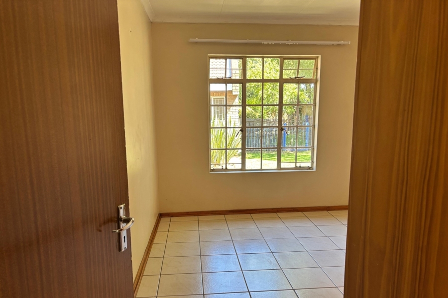 To Let 2 Bedroom Property for Rent in Harrismith Free State